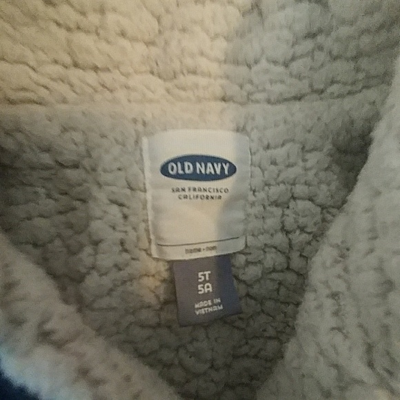 5t old navy jacket - Picture 2 of 3